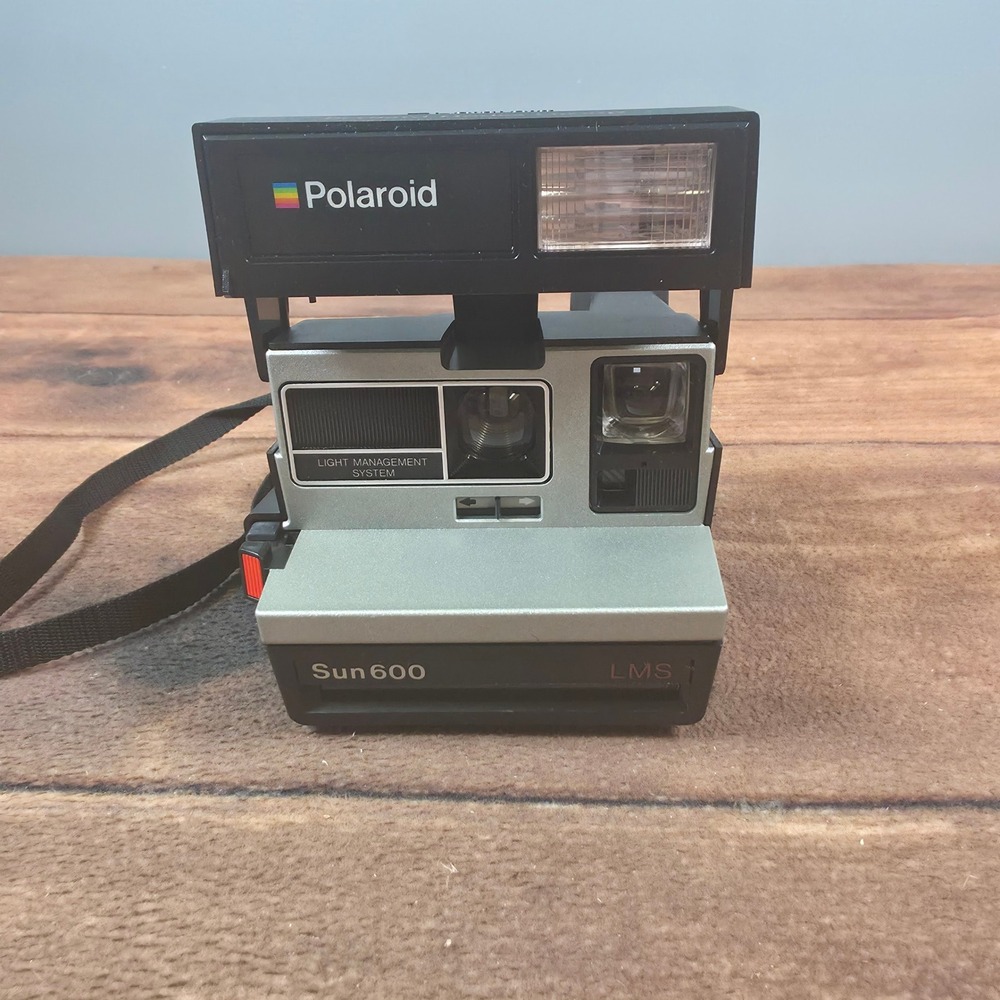 Polaroid Sun 600 LMS Camera OS Black Good Light Management System Flash